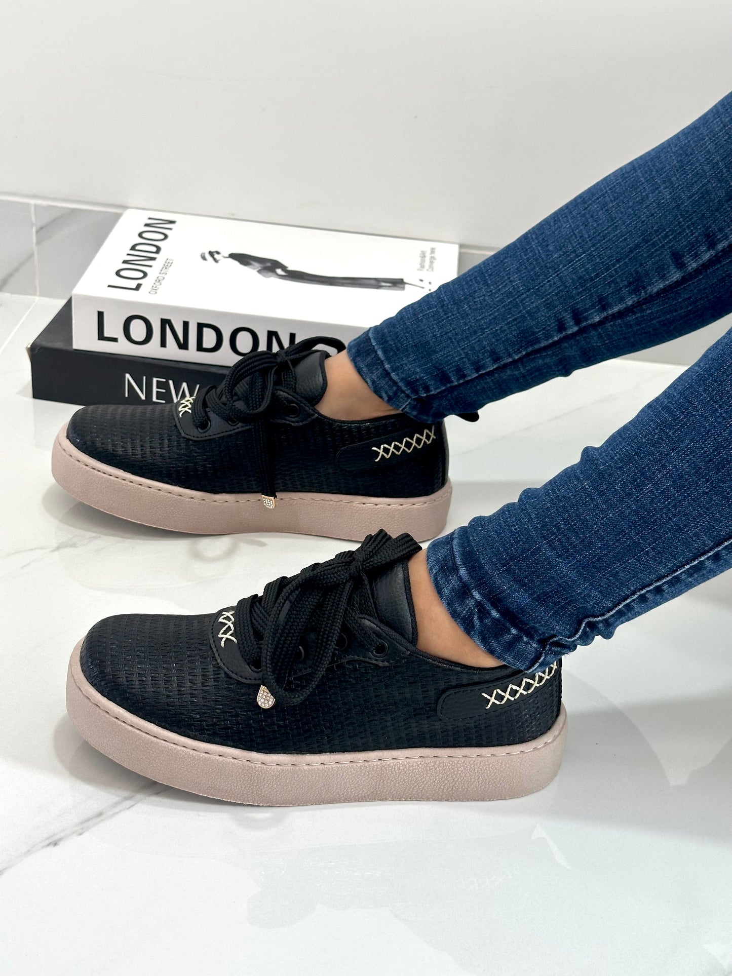 Tenis Aura