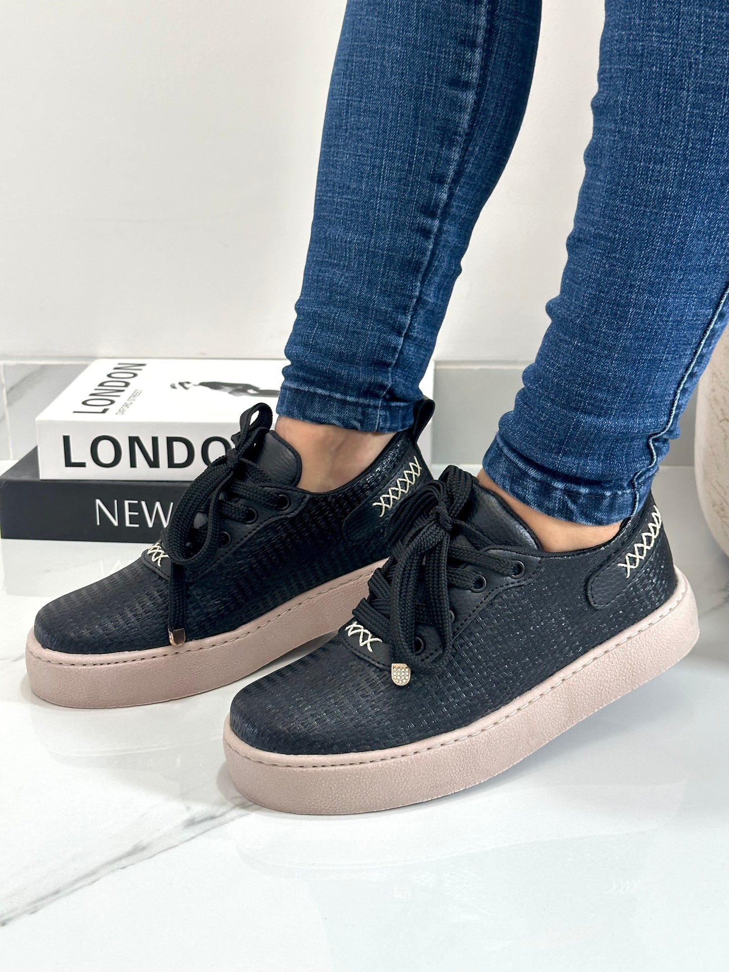 Tenis Aura